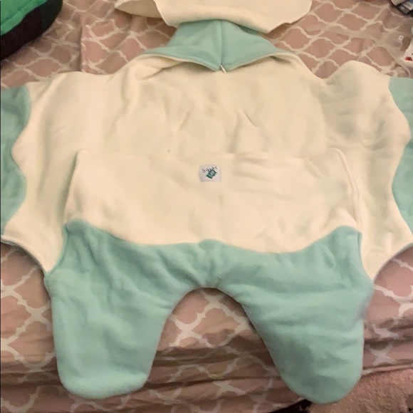 Brand new winter car seat jacket/wrap - Picture 3 of 5